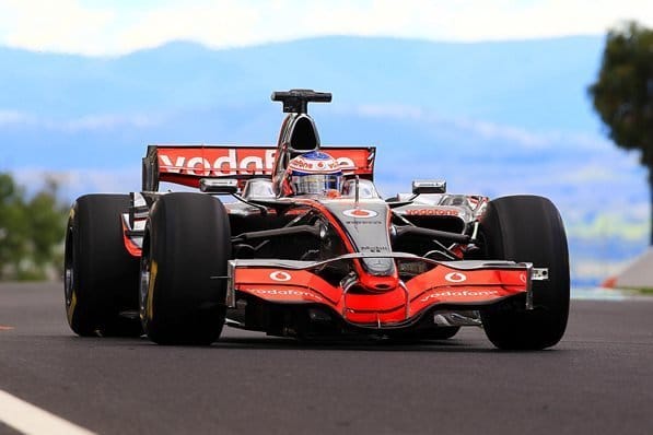 Jenson Button in McLaren F1 op Bathurst