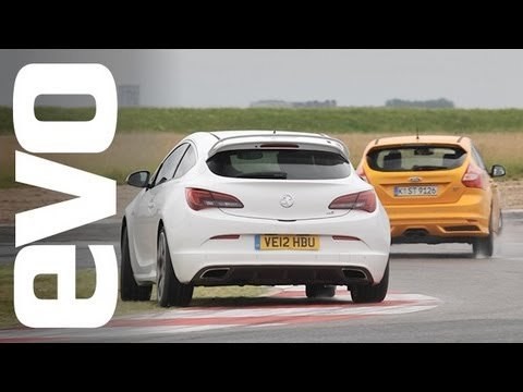 EVO Track Battle: Ford Focus ST vs Opel Astra OPC