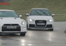 Regentest: Audi A1 Quattro vs Nissan GT-R
