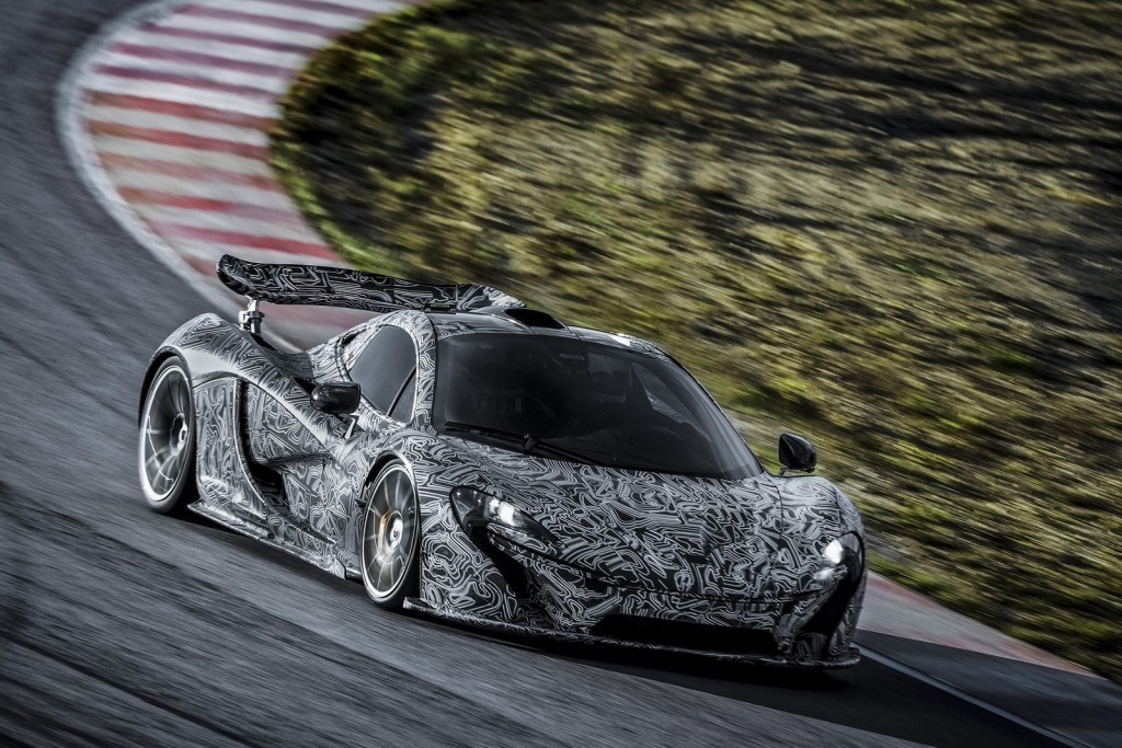 McLaren P1 op het circuit