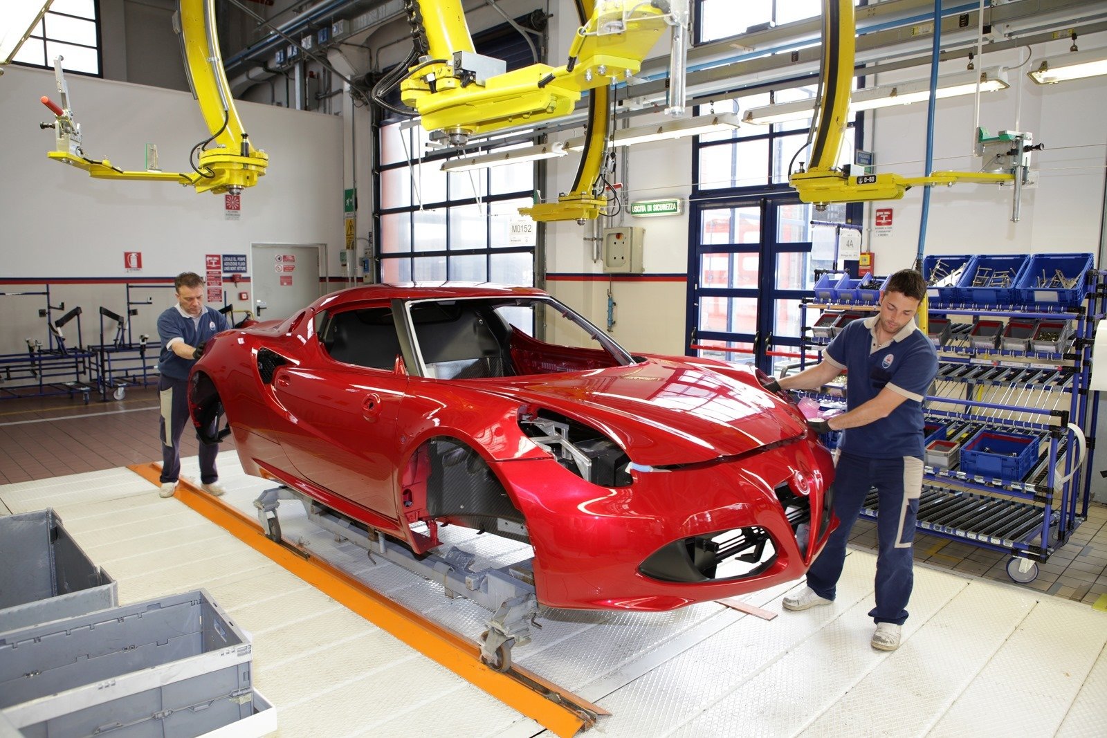 Zo wordt de Alfa Romeo 4C gemaakt