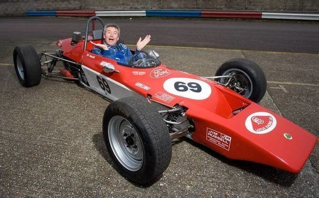 Tiff Needell herenigd met zijn eerste raceauto