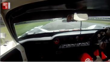 Kenny Brack Worstelt met een Ford GT40