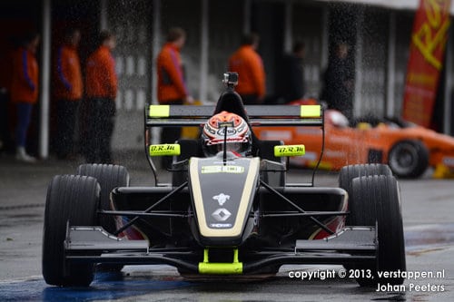 Max Verstappen test Formule Renault 2.0