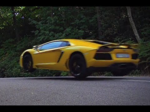 Hoe ver kan een Lamborghini Aventador vliegen?