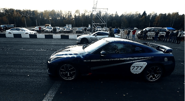 De Snelste Nissan GT-R's in een Drag Race