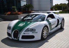 Dubai Politie rijdt rond in deze Veyron