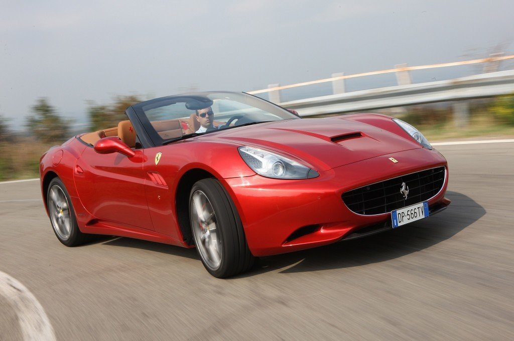 Officiële Ferrari California T Promo