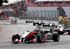 Formule 3 - Podium en crashes voor Verstappen in Pau