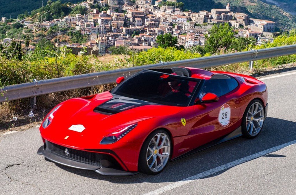 Ferrari F12 TRS in al zijn glorie