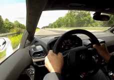 Lamborghini Huracan naar Topsnelheid op Autobahn