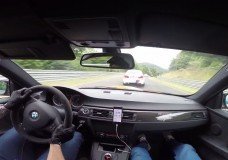BMW M3 GTS Jaagt op BMW M5 RingTaxi