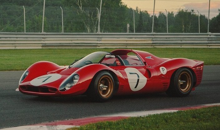 De originele Ferrari 330 P4 by Petrolicious