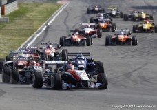 Formule 3 - Podiums voor Verstappen in Moscow