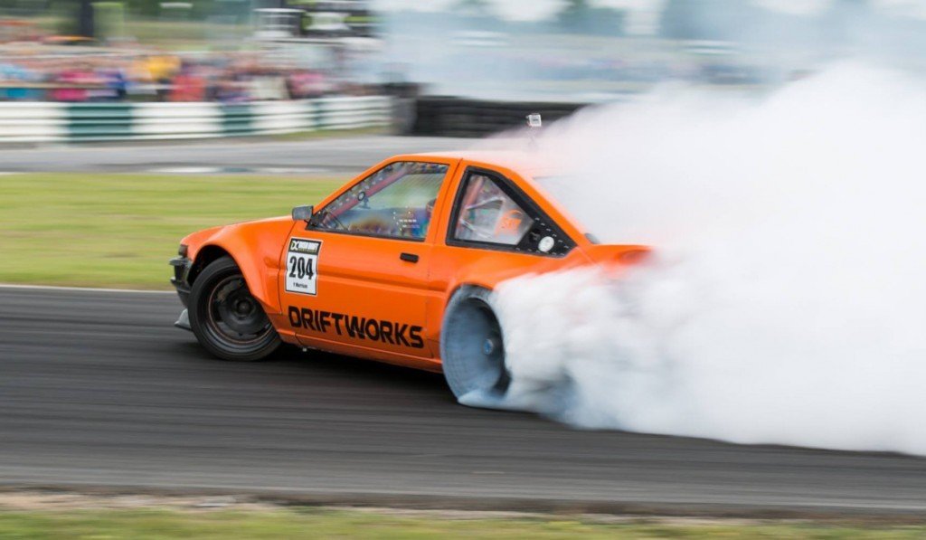 Driftworks' V8 Toyota AE86 Burns Rubber