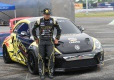 Tanner Foust gaat Rallycrossen met een VW Beetle