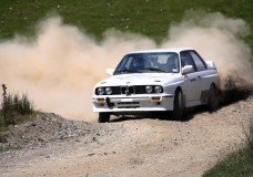 Chris Harris en zijn BMW E30 M3 Rallyauto