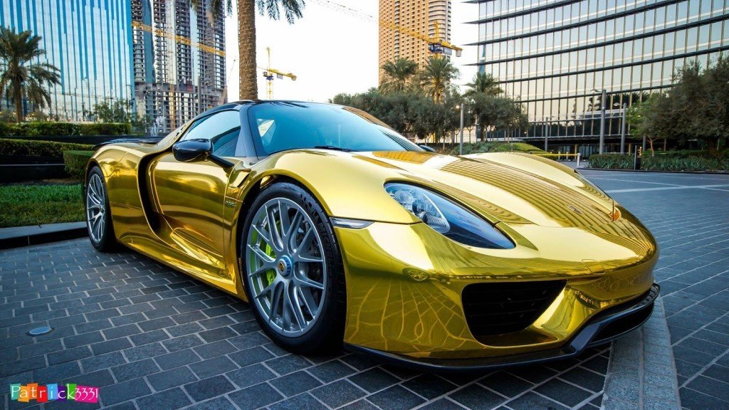 Zo ziet een 918 Spyder met Goud Chroom wrap eruit