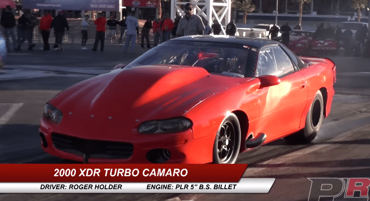 Turbo Camaro sprint in 6 sec naar 390 km/h