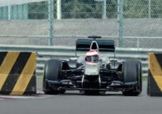 Jenson Button op de millimeter