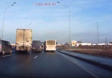 vrachtwagen-bestuurder heeft mad skills