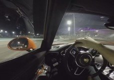 Zie hoe een 911 GT3 RS als een Hoonigan over het Yas Marina Circuit Drift