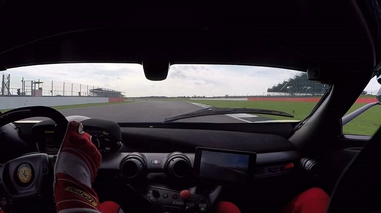 Onboard bij de Ferrari FXX K op Silverstone 750x420