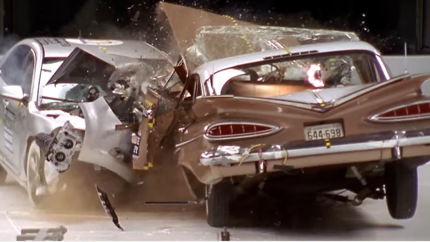 Crashtest- 1959 Chevrolet Bel Air vs 2009 Chevrolet Malibu
