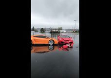 Ferrari knalt op Lamborghini tijdens Driving Experience