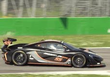 McLaren P1 GTR in actie op het Circuit van Monza