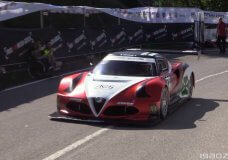 Alfa Romeo 4C met V8-motor