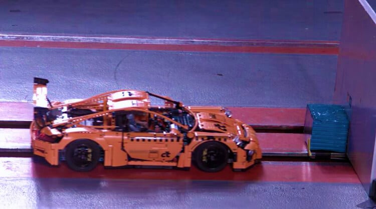 Porsche-911-GT3-RS-van-Lego-haalt-0-sterren-in-crashtest