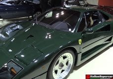 Ferrari F40 is gespoten in 'British Racing Green'