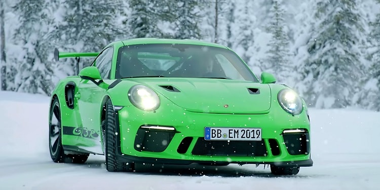 Porsche 911 GT3 RS in de sneeuw