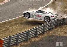 Porsche-Cayman-GT4-Crash-VLN1