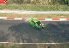 Audi-TT-over-de-kop-tijdens-24H-Nürburgring-kwalificatie