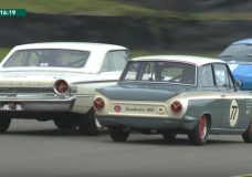 Heerlijk gevecht tussen Ford Galaxie en Lotus Cortina