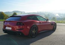Ferrari GTC4 Lusso met Novitec uitlaatsysteem