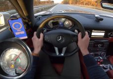 Supercharged Mercedes SLS AMG buldert naar 318 kmh