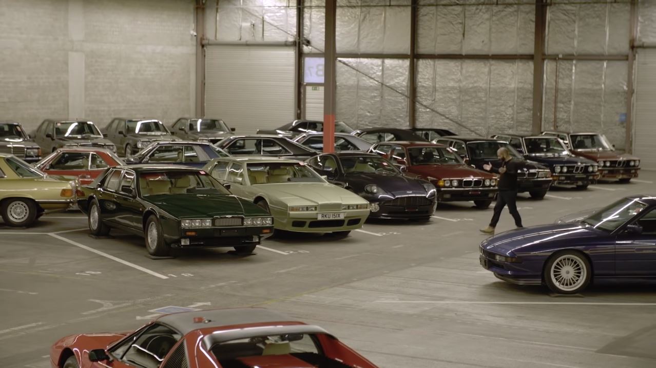 Chris Harris bezoekt een garage vol met geweldige klassiekers