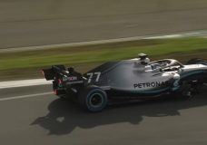 Mercedes-AMG F1 W10 in actie op Silverstone