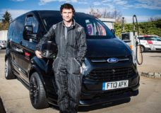Guy Martin's Nordschleife Lap Record in de Ford Transit