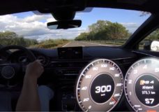 Audi RS4 B9 300 kmh