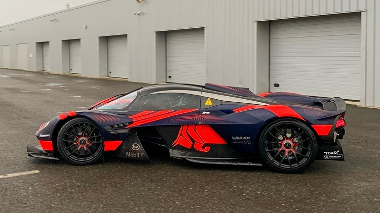 Hoor de V12 van de Aston Martin Valkyrie