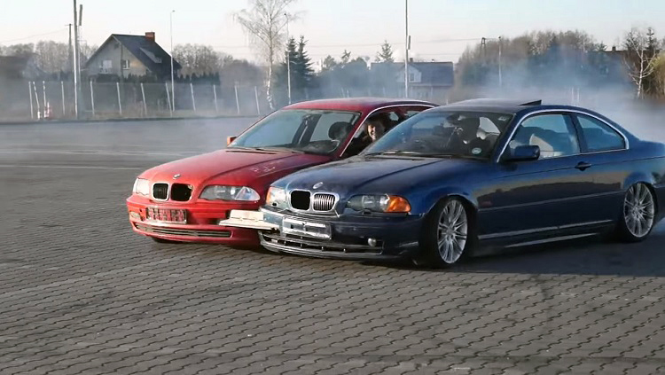 Drifters lassen twee BMW E46's aan elkaar