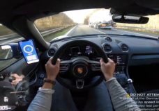 Porsche 718 Spyder knalt naar topsnelheid op de Autobahn
