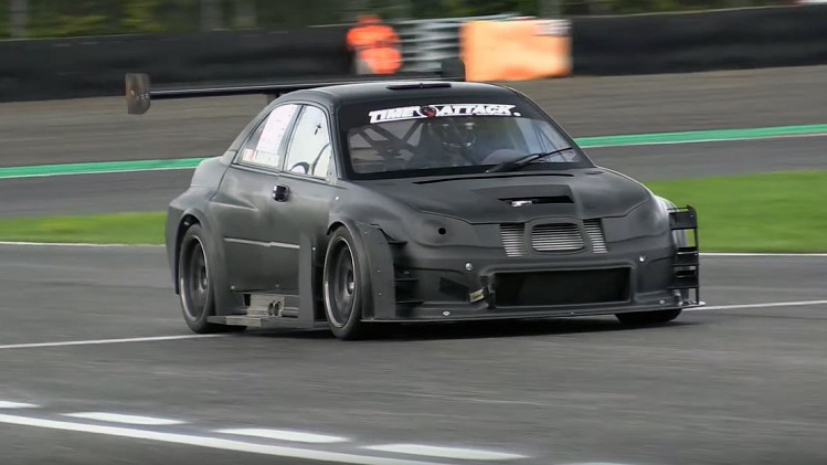 Deze Subaru Impreza STi Time Attack heeft een full carbon body