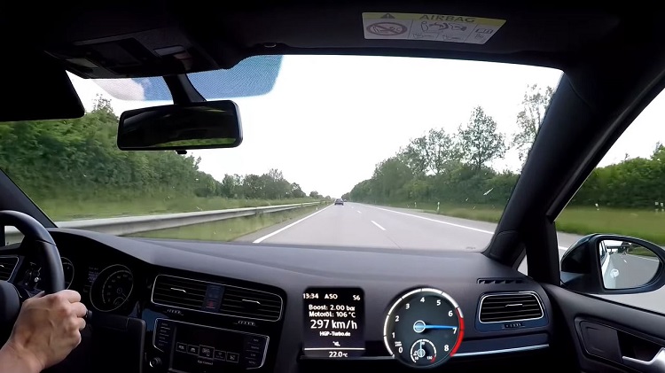 Audi RS6 probeert Golf R HGP los te rijden