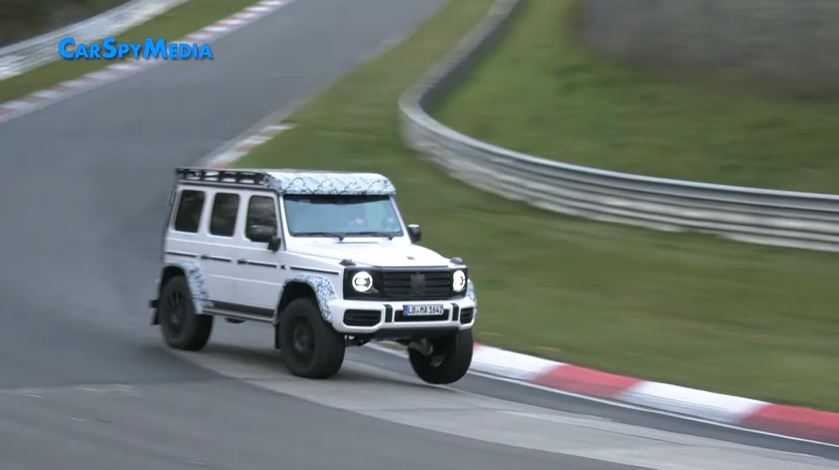 2021 Mercedes AMG G550 4x4² bezoekt de 'Ring