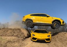Lamborghini Urus springt over Lamborghini Aventador